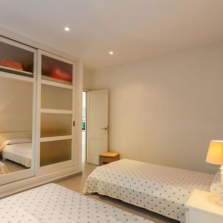 Harbour View 2 Apartment Cala Figuera  Bagian luar foto