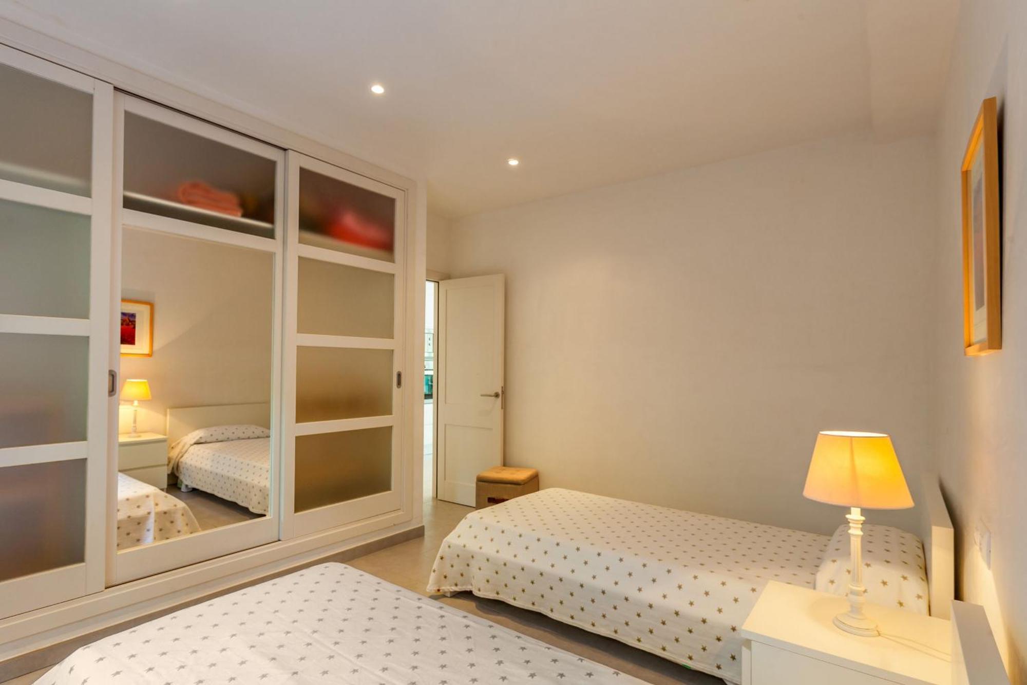 Harbour View 2 Apartment Cala Figuera  Bagian luar foto
